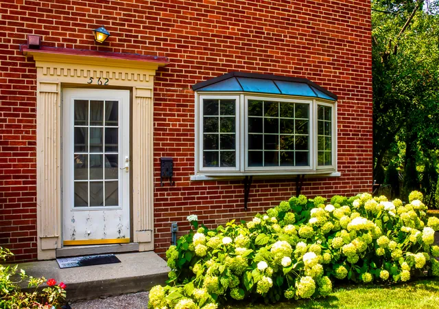 Photo 1 of Townhouse for sale at 562 Green Bay Rd, Glencoe, IL 60022 | MLS# 12778409 | Listing updated on 2026-10-07