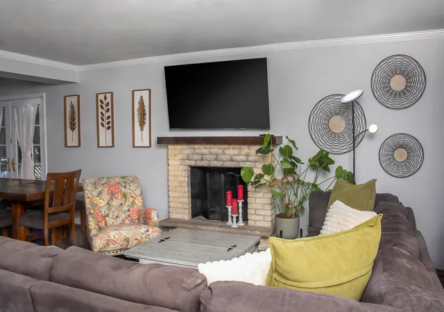 Photo 4 of Townhouse for sale at 562 Green Bay Rd, Glencoe, IL 60022 | MLS# 12778409 | Listing updated on 2026-10-07