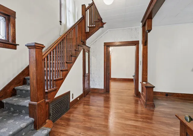 Photo 4 of Single family home for sale at 711 S Prairie St, Champaign, IL 61820 | MLS# 12778422 | Listing updated on 2026-10-28