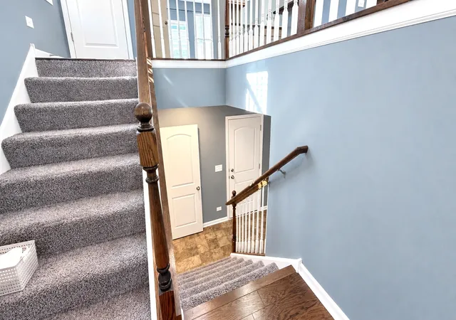 Photo 3 of Townhouse for sale at 1150 Evergreen Ave, Des Plaines, IL 60016 | MLS# 12778450 | Listing updated on 2026-10-08