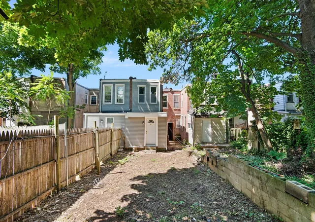 Photo 3 of Townhouse for sale at 815 Vandever Ave, Wilmington, DE 19802 | MLS# 12778467 | Listing updated on 2026-10-06