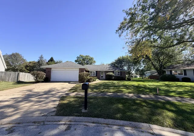 Photo 1 of Single family home for sale at 690 E Vicksburg Ct, Bourbonnais, IL 60914 | MLS# 12778474 | Listing updated on 2026-10-06