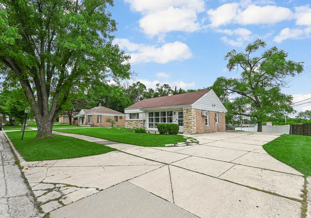 Single family home for sale at 17561 Sycamore Dr, Homewood, IL 60430 | MLS# 12778483