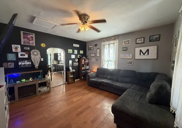 Photo 4 of Single family home for sale at 1304 Madison Ave, Sandoval, IL 62882 | MLS# 12778500 | Listing updated on 2026-10-07