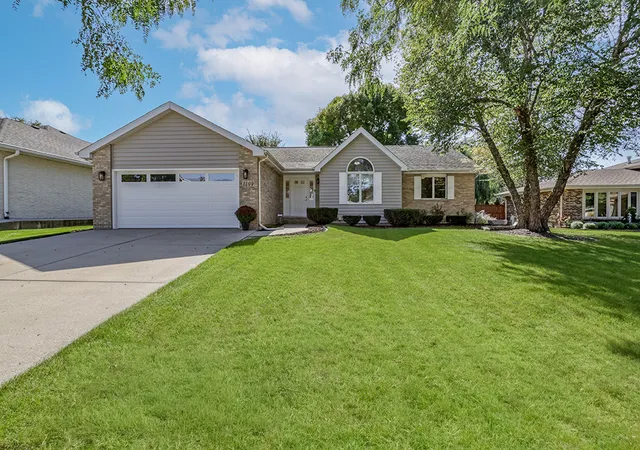 Photo 2 of Single family home for sale at 1109 Michael St, Lockport, IL 60441 | MLS# 12778514 | Listing updated on 2026-10-09