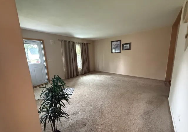 Photo 3 of Single family home for sale at 2310 Jethro Ave, Zion, IL 60099 | MLS# 12778519 | Listing updated on 2026-10-07