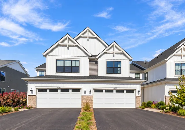 Photo 2 of Townhouse for sale at 4116 Chelsea Manor Cir, Aurora, IL 60504 | MLS# 12778548 | Listing updated on 2026-10-08