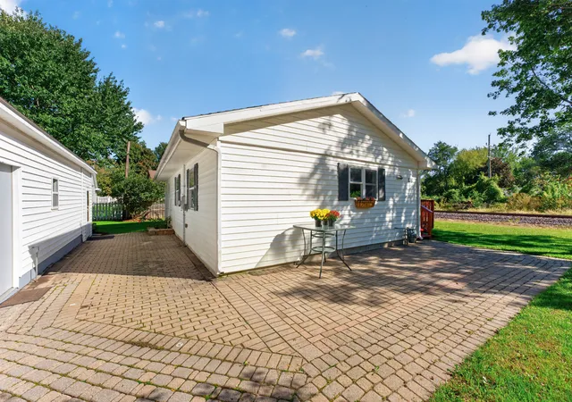 Photo 3 of Single family home for sale at 216 9th Avenue, Kingston, IL 60145 | MLS# 12778555 | Listing updated on 2026-10-07