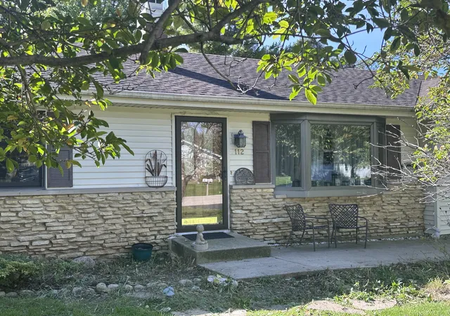 Photo 2 of Single family home for sale at 112 W Carol Ave, Cortland, IL 60112 | MLS# 12778560 | Listing updated on 2026-10-12