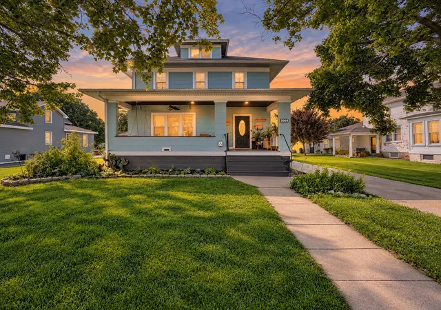 Photo 1 of Single family home for sale at 707 S Oakwood Ave, Geneseo, IL 61254 | MLS# 12778562 | Listing updated on 2026-10-07