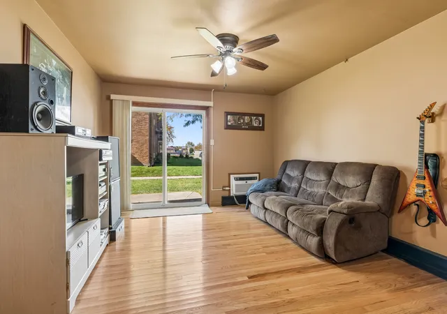 Listing Photo 5 - Condo for sale in building located at 8836 N Western Ave, Des Plaines, IL 60016 - Unit #1H