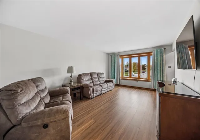 Photo 1 of Single family home for sale at 5117 W 121st Place, Alsip, IL 60803 | MLS# 12778574 | Listing updated on 2026-10-28