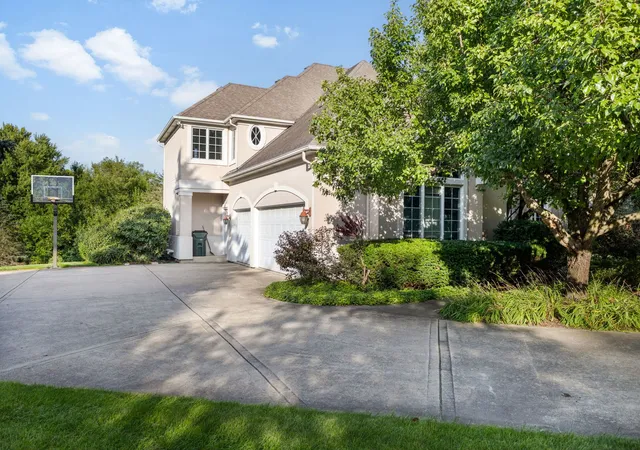 Photo 3 of Single family home for sale at 38w590 Barb Hl Dr, St. Charles, IL 60175 | MLS# 12778577 | Listing updated on 2026-10-07