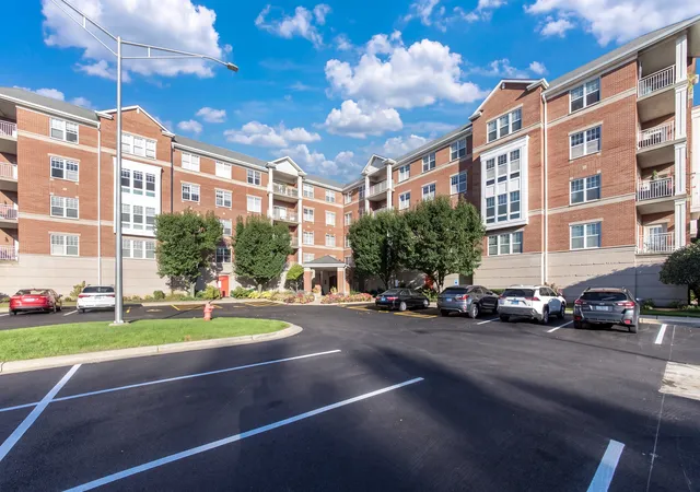 Photo 2 of Condo for sale at 101 Pointe Dr #103, Northbrook, IL 60062 | MLS# 12778579 | Listing updated on 2026-10-07