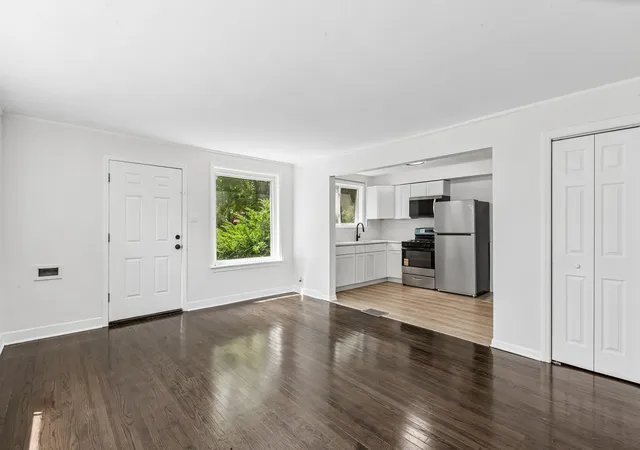 Photo 4 of Single family home for sale at 10145 S Bensley Ave, Chicago, IL 60617 | MLS# 12778595 | Listing updated on 2026-10-07
