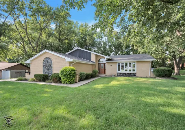 Photo 1 of Single family home for sale at 13618 W Meath Dr, Homer Glen, IL 60491 | MLS# 12778611 | Listing updated on 2026-10-07