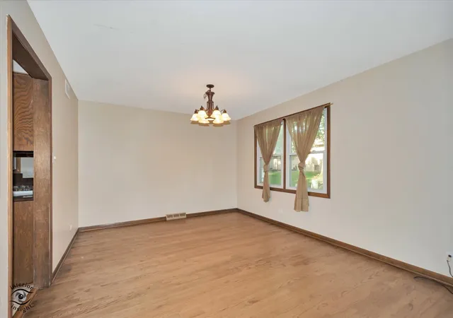 Photo 4 of Single family home for sale at 13618 W Meath Dr, Homer Glen, IL 60491 | MLS# 12778611 | Listing updated on 2026-10-07
