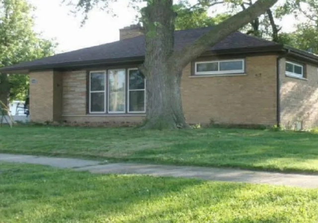 Photo 3 of Single family home for sale at 17828 Dekker St, Lansing, IL 60438 | MLS# 12778627 | Listing updated on 2026-10-07
