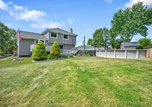 Photo 3 of Single family home for sale at 1706 Tall Tree Ln, Johnsburg, IL 60051 | MLS# 12778632 | Listing updated on 2026-10-06
