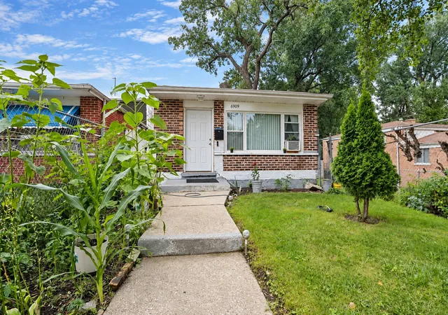 Single family home for sale at 6909 S Ada St, Chicago, IL 60636 | MLS# 12778646