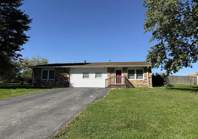 Photo 1 of Multi family home for sale at 101 N East St, Mahomet, IL 61853 | MLS# 12778651 | Listing updated on 2026-10-06