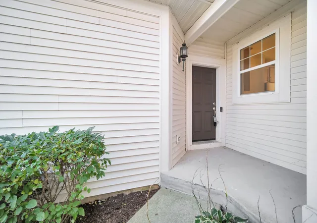 Listing Photo 4 - Condo for sale in building located at 2840 Cattail Ct, Wauconda, IL 60084 - Unit #B