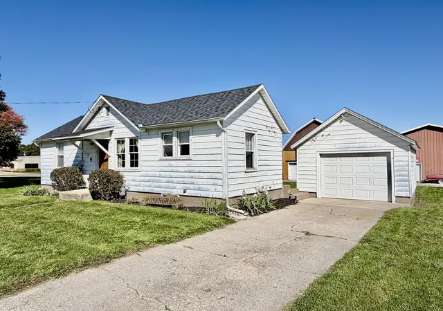 Photo 2 of Single family home for sale at 114 Main St, Atkinson, IL 61235 | MLS# 12778671 | Listing updated on 2026-10-08