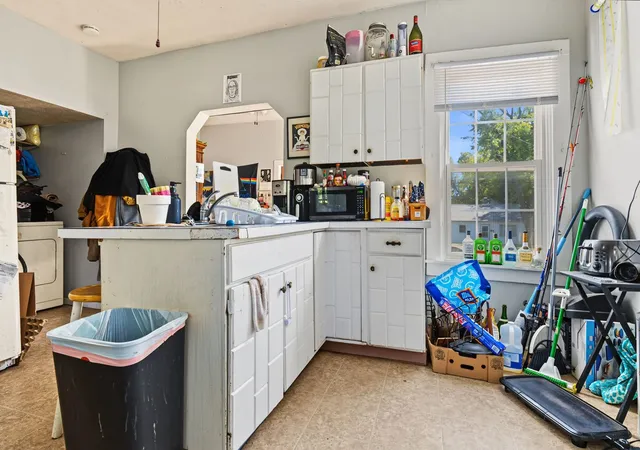Photo 4 of Single family home for sale at 401 S Linden St, Normal, IL 61761 | MLS# 12778675 | Listing updated on 2026-10-10