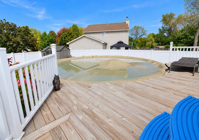 Photo 3 of Single family home for sale at 2607 Bayberry Ct, Joliet, IL 60435 | MLS# 12778682 | Listing updated on 2026-10-10