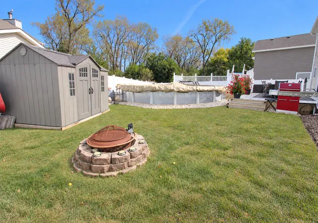 Photo 4 of Single family home for sale at 2607 Bayberry Ct, Joliet, IL 60435 | MLS# 12778682 | Listing updated on 2026-10-10