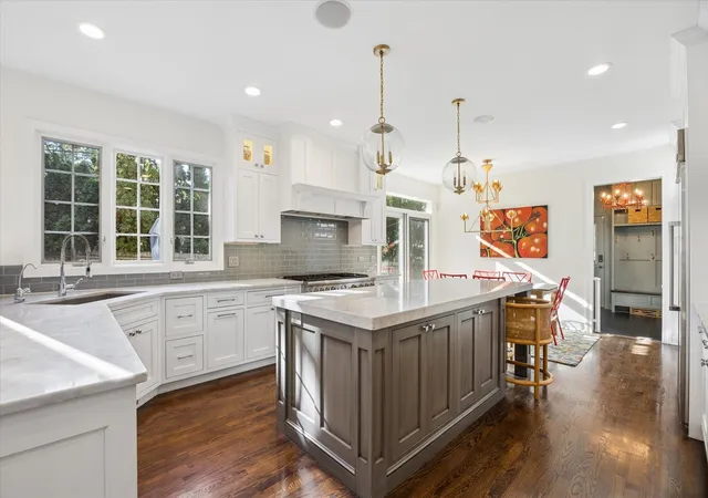 Photo 4 of Single family home for sale at 361 Ridge Ave, Clarendon Hills, IL 60514 | MLS# 12778684 | Listing updated on 2026-10-07