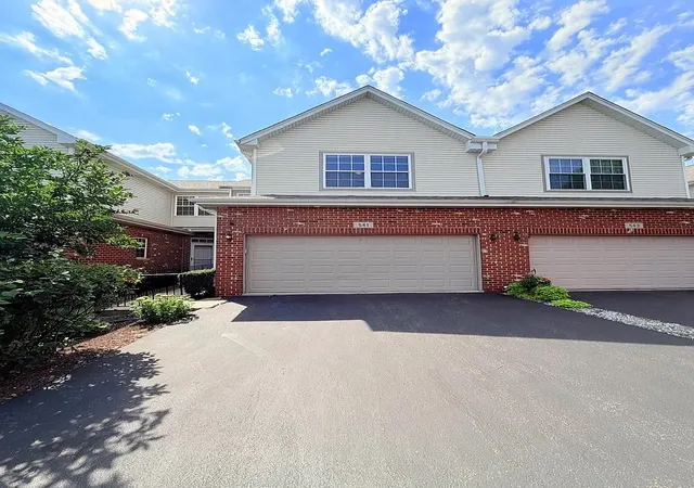 Photo 1 of Townhouse for sale at 541 Goodwin Dr, Bolingbrook, IL 60440 | MLS# 12778687 | Listing updated on 2026-10-07