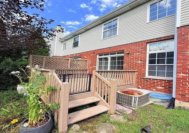 Photo 3 of Townhouse for sale at 541 Goodwin Dr, Bolingbrook, IL 60440 | MLS# 12778687 | Listing updated on 2026-10-07