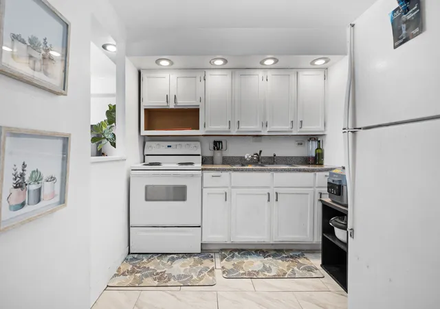 Photo 2 of Condo for sale at 7337 S South Shore Dr #1419, Chicago, IL 60649 | MLS# 12778697 | Listing updated on 2026-10-09