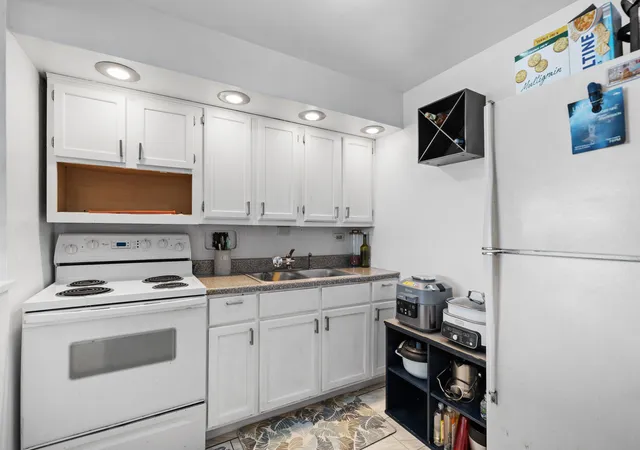 Photo 3 of Condo for sale at 7337 S South Shore Dr #1419, Chicago, IL 60649 | MLS# 12778697 | Listing updated on 2026-10-09