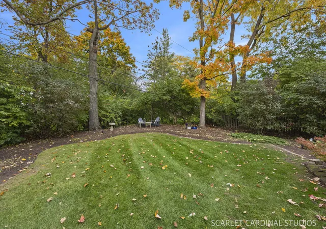 Photo 2 of Single family home for sale at 23w112 Kings Ct, Glen Ellyn, IL 60137 | MLS# 12778702 | Listing updated on 2026-10-29