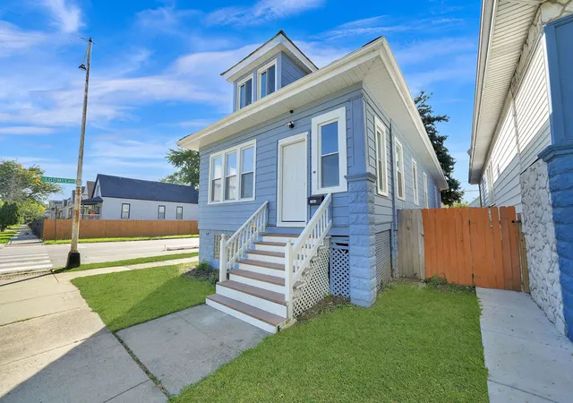 Photo 1 of Single family home for sale at 1401 W 72nd Street, Chicago, IL 60636 | MLS# 12778706 | Listing updated on 2026-10-06
