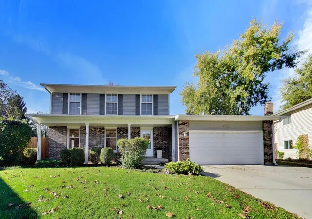 Single family home for sale at 4230 Eisenhower Cir, Hoffman Estates, IL 60192 | MLS# 12778724