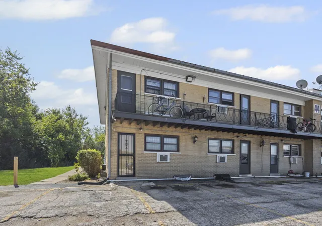 Photo 1 of Condo for sale at 44 King Arthur Ct #7, Northlake, IL 60164 | MLS# 12778726 | Listing updated on 2026-10-07