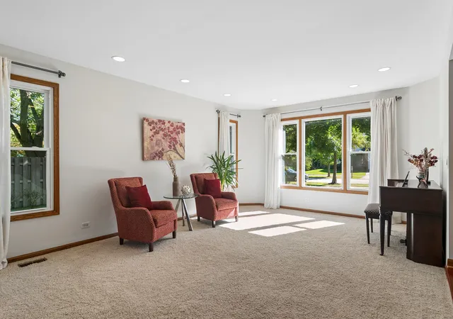 Photo 4 of Single family home for sale at 2794 Whispering Oaks Dr, Buffalo Grove, IL 60089 | MLS# 12778744 | Listing updated on 2026-10-09