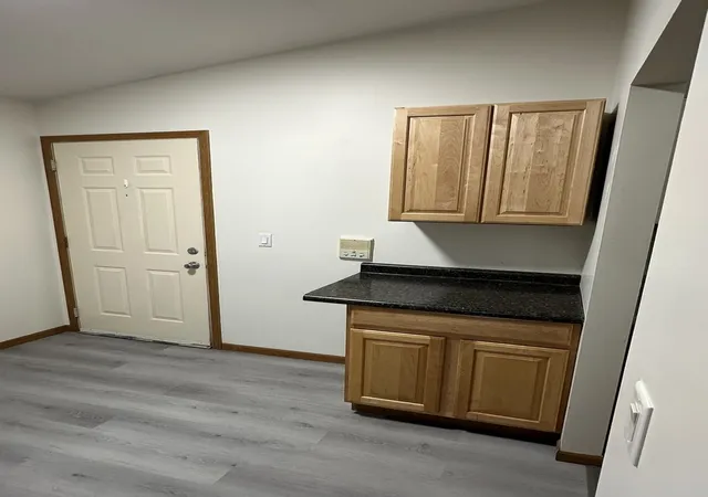 Listing Photo 4 - Condo for sale in building located at 551 Leah Ln, Woodstock, IL 60098 - Unit #3B