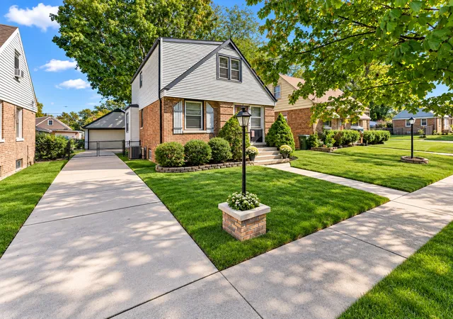 Single family home for sale at 17951 Commercial Ave, Lansing, IL 60438 | MLS# 12778768