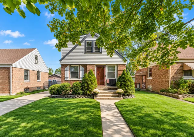 Photo 1 of Single family home for sale at 17951 Commercial Ave, Lansing, IL 60438 | MLS# 12778768 | Listing updated on 2026-10-07