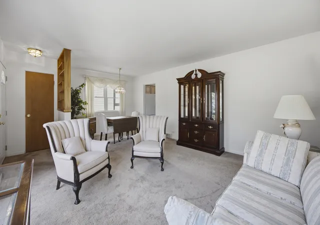 Photo 3 of Single family home for sale at 455 N Maple Ave, Elmhurst, IL 60126 | MLS# 12778786 | Listing updated on 2026-10-14