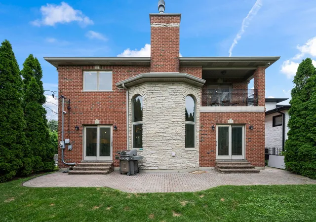 Photo 3 of Single family home for sale at 6834 N Kedvale Ave, Lincolnwood, IL 60712 | MLS# 12778792 | Listing updated on 2026-10-06