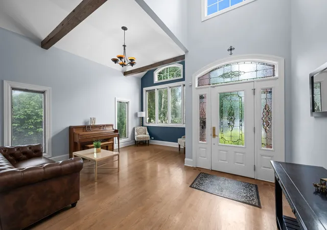 Photo 4 of Single family home for sale at 6834 N Kedvale Ave, Lincolnwood, IL 60712 | MLS# 12778792 | Listing updated on 2026-10-06