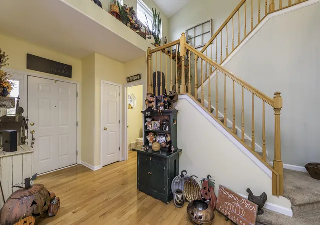 Photo 3 of Single family home for sale at 821 Woodhill Ct, Lake Villa, IL 60046 | MLS# 12778793 | Listing updated on 2026-10-21