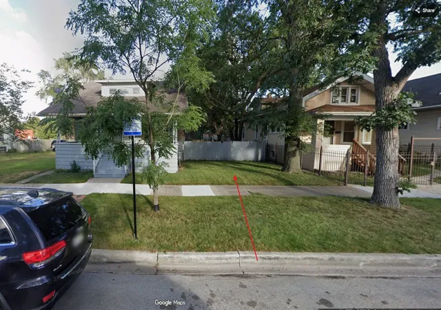 Photo 1 of Land for sale at 8117 S Harper Ave, Chicago, IL 60619 | MLS# 12778807 | Listing updated on 2026-10-06