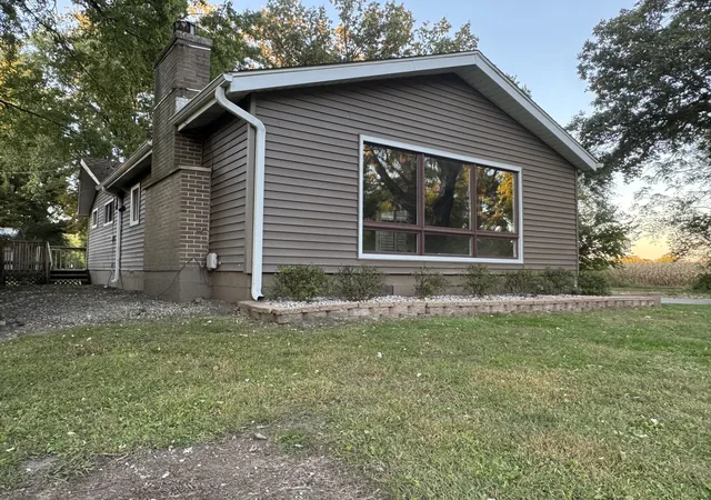 Photo 2 of Single family home for sale at 28542 S Walleye Ln, Wilmington, IL 60481 | MLS# 12778809 | Listing updated on 2026-10-07