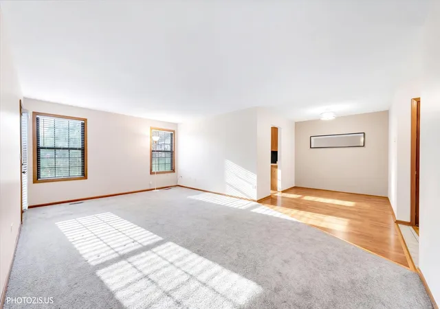 Listing Photo 3 - Condo for sale in building located at 348 Essex Ct, Wood Dale, IL 60191 - Unit #3-A-L